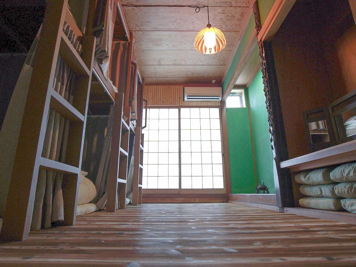 Guest House Kadoyasu Kanazawa Exteriör bild